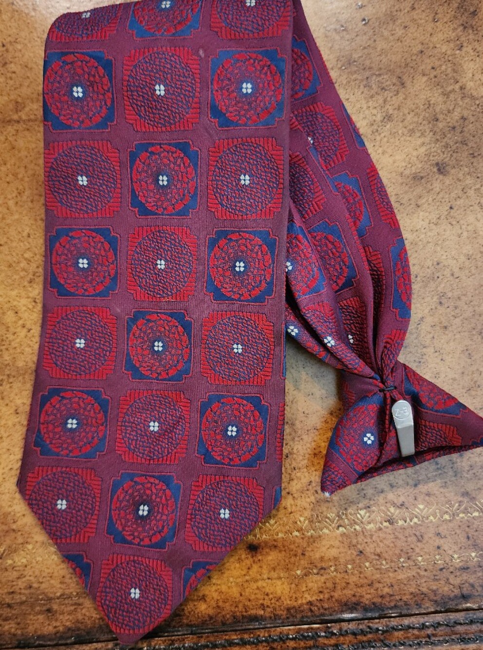 Vintage 60s 70s Monsieur Cravatieur Clip On Tie Burgundy Geometric Mod